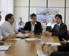 Reunião do Conselho de Administração da Ferroeste, com a presidência do secretário José Richa Filho.