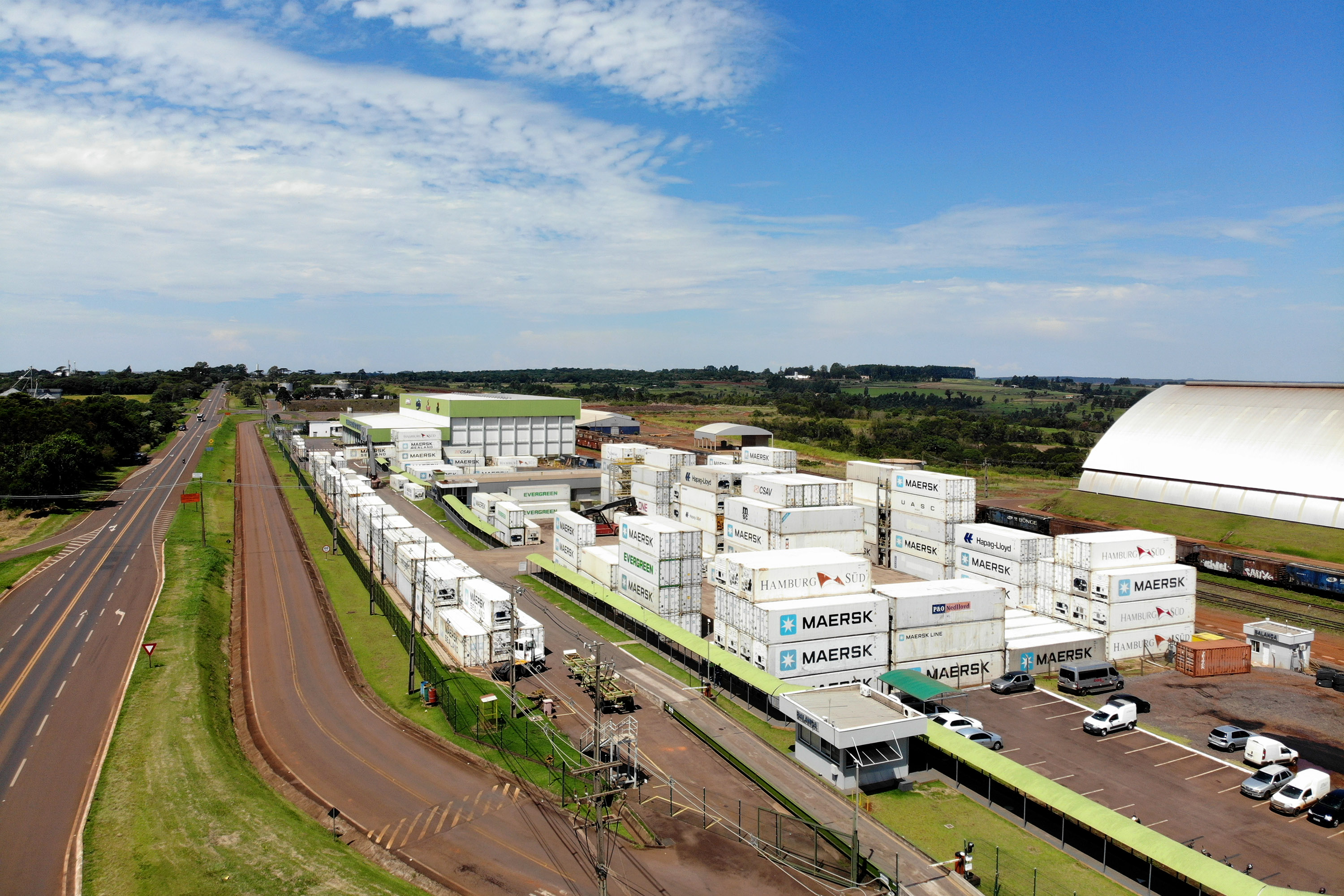 Vista áerea do terminal Cotriguaçu em Cascavel