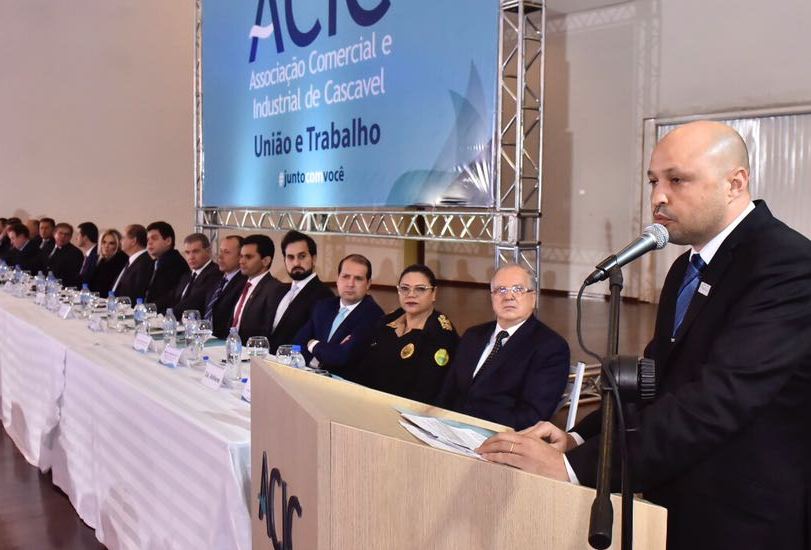 Desenvolvimento do Oeste passa pelo fortalecimento da Ferroeste, diz novo presidente empossada da ACIC