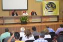 : O presidente da Ferroeste, João Vicente Bresolin, o vice-presidente de Comércio Exterior da Acefb, Alexandre Pécoits (mediador) e o diretor geral do DER, Paulo Roberto Melani durante o evento sobre logística terrestre.