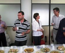 Equipe de Curitiba durante festividade de Natal