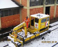 CAminhão de linha na neve