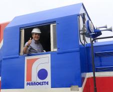 O Governador Beto Richa entrega em Cascavel, oeste do Paraná,  cinco novas locomotivas e 400 vagões que a Ferroeste comprou em 2015 e que reforçarão o escoamento da atual safra de verão