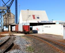 Patio de manobras e carregamento da Ferroeste de Cascavel. Foto Jorge Woll - SEIL/DER