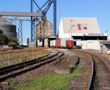 Patio de manobras e carregamento da Ferroeste de Cascavel. Foto Jorge Woll - SEIL/DER