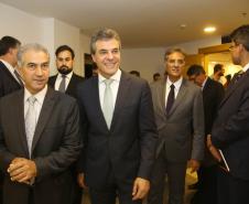 O governador Beto Richa apresentou nesta terça-feira (28), em São Paulo, a proposta de uma nova estrada para facilitar o escoamento da produção agrícola do Centro-Oeste brasileiro pelo Porto de Paranaguá. Os governadores de São Paulo, Geraldo Alckmin, e do Mato Grosso do Sul, Reinaldo Azambuja, também participaram do evento. São Paulo, 28/11/2017.Foto: Jaelson Lucas/ANPr
