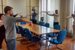 Funcionários aderem à ginástica laboral na unidade da Ferroeste em Curitiba 