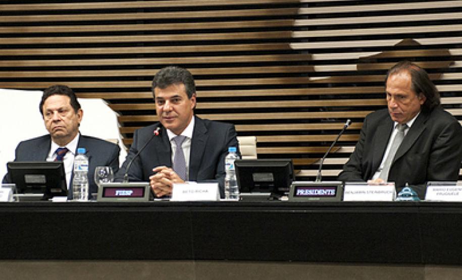 O governador Beto Richa apresentou setores e oportunidades de investimentos e negócios no Paraná para empresários paulistas na noite desta segunda-feira (10/09), durante a reunião de diretoria da Federação das Indústrias do Estado de São Paulo (Fiesp).