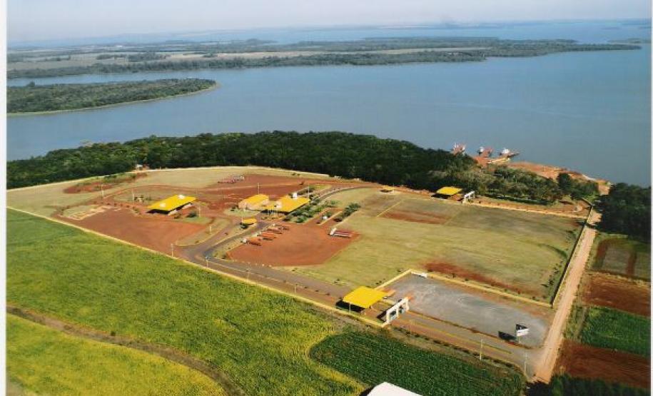 Ferroeste participa de reunião da Ahrana sobre hidrovia no rio Paraná