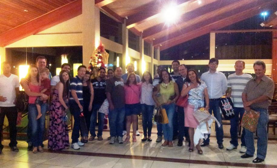 Colegas da Ferroeste realizam confraternização de Natal em Cascavel