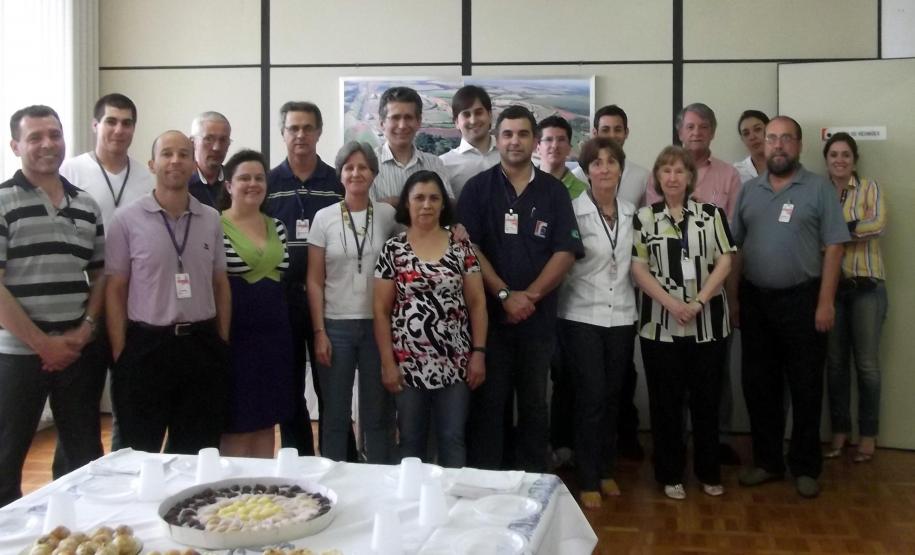 Equipe de Curitiba durante festividade de Natal