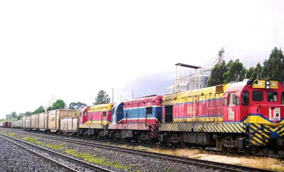 Ferroeste opera com 100% 
de sua capacidade de tração