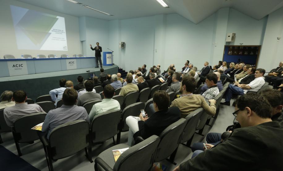 Secretário apresenta plano de modernização na região Oeste