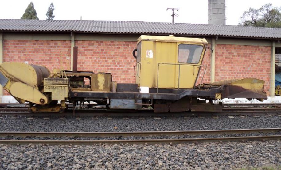 Ferroeste leiloa máquinas “plassers” Ferroeste leiloa máquinas “plassers”