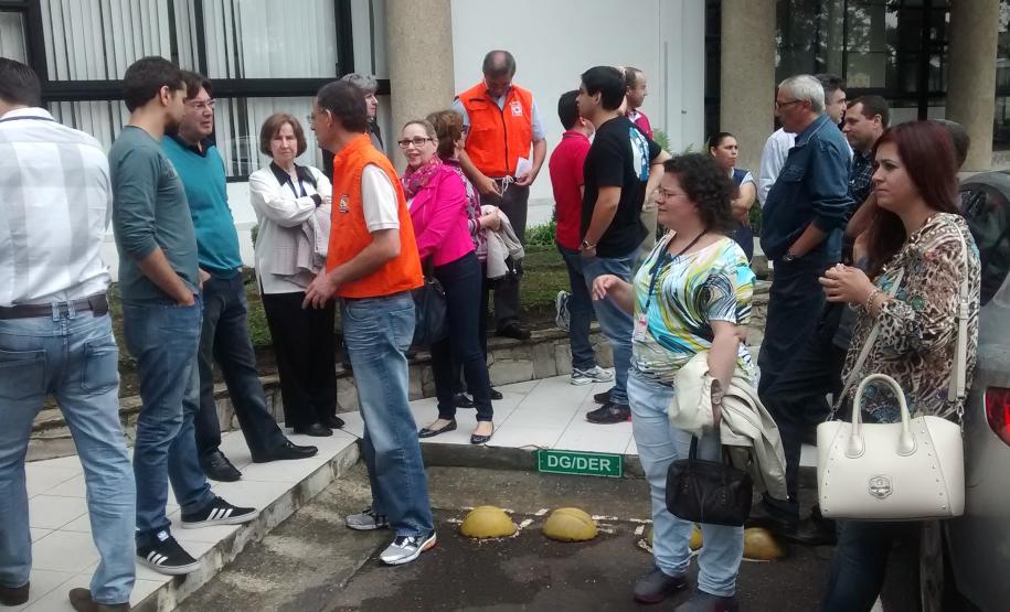 Funcionários da Ferroeste participa de simulação de incêndio em Curitiba