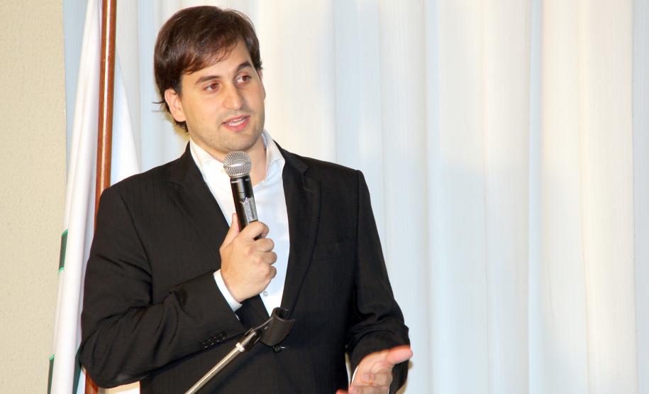 Ferroeste participa de encontro da Secretaria de Infraestrutura para apresentar Plano de Ações para 2015/18 Presidente da Ferroeste.