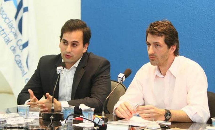 Previsão da Ferroeste para 2016 é otimista, diz Bresolin a empresários Previsão da Ferroeste para 2016 é otimista, diz Bresolin a empresários