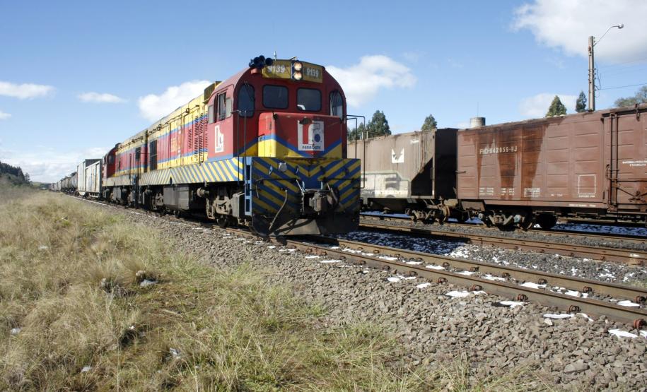 Ferroeste abre processo seletivo  para contratar maquinistas e operadores de manobra e produção Ferroeste abre processo seletivo 
para contratar maquinistas e
operadores de manobra e produção