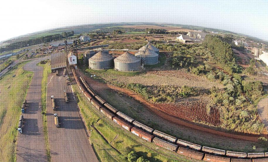 Paraná dá prioridade à infraestrutura Paraná dá prioridade à infraestrutura