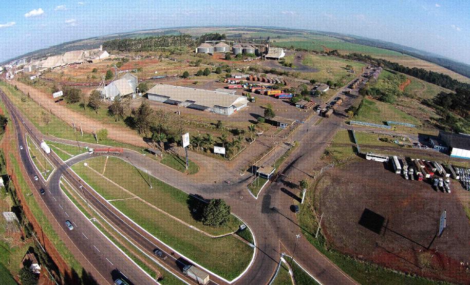 Secretário confirma duplicação de rodovia até Ferroeste Secretário confirma duplicação de rodovia até Ferroeste