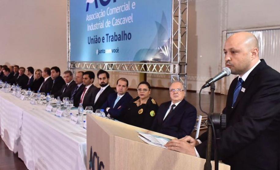 Desenvolvimento do Oeste passa pelo fortalecimento da Ferroeste, diz novo presidente empossada da ACIC