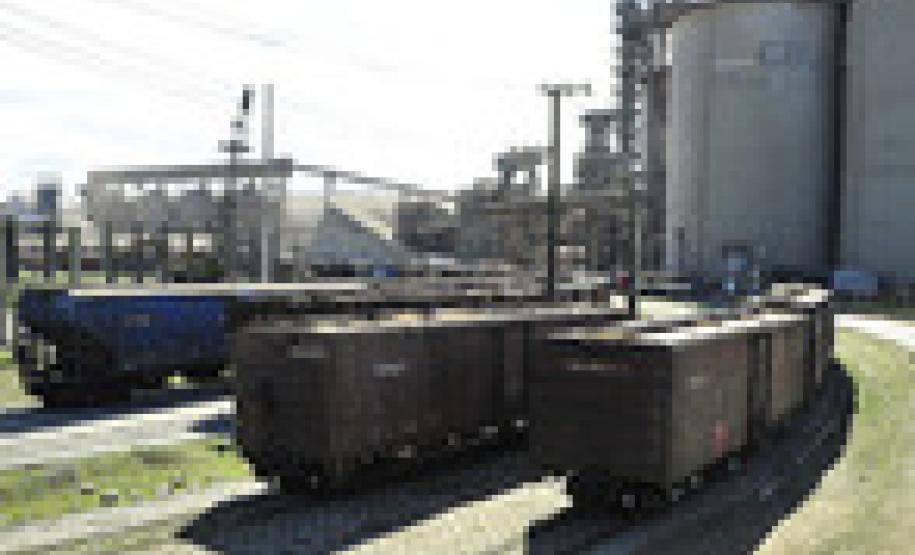 Descarga ferroviária de grãos quase dobra no Porto,  que está preparado para a expansão da Ferroeste Descarga ferroviária de grãos quase dobra no Porto, 
que está preparado para a expansão da Ferroeste