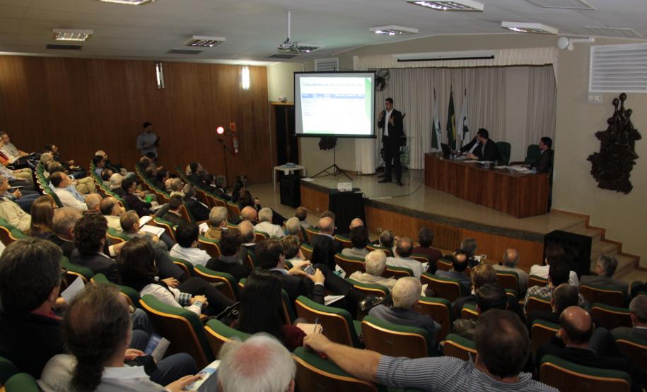 Curitiba sedia terceira Consulta Pública sobre a Ferroeste