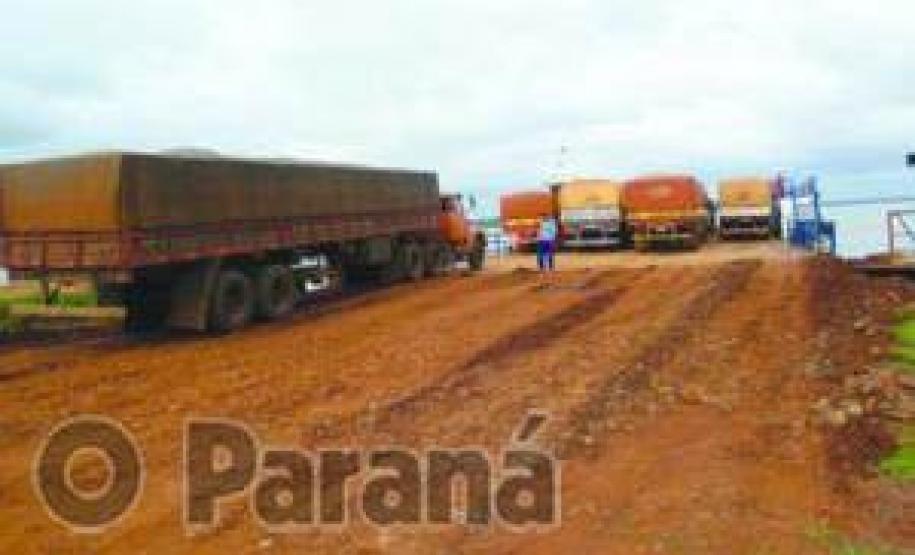 Transporte de soja paraguaia Presidente da Ferroeste fala sobre transporte de soja paraguaia