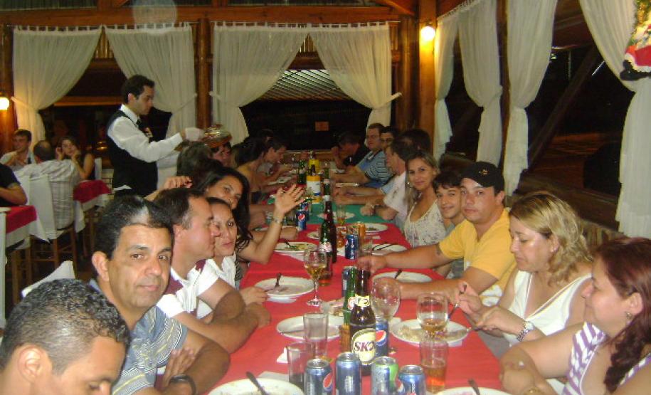 Funcionários comemoram Natal Funcionários comemoram Natal