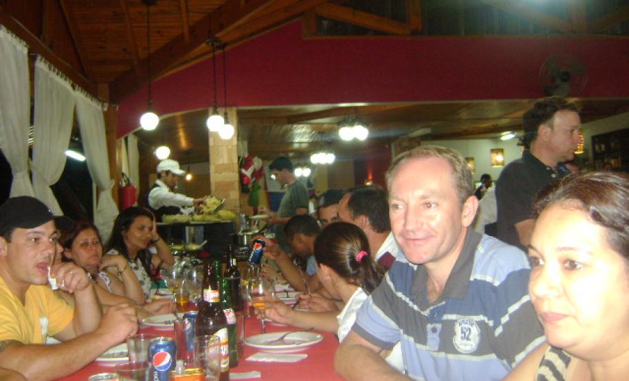 Funcionários comemoram Natal Funcionários comemoram Natal