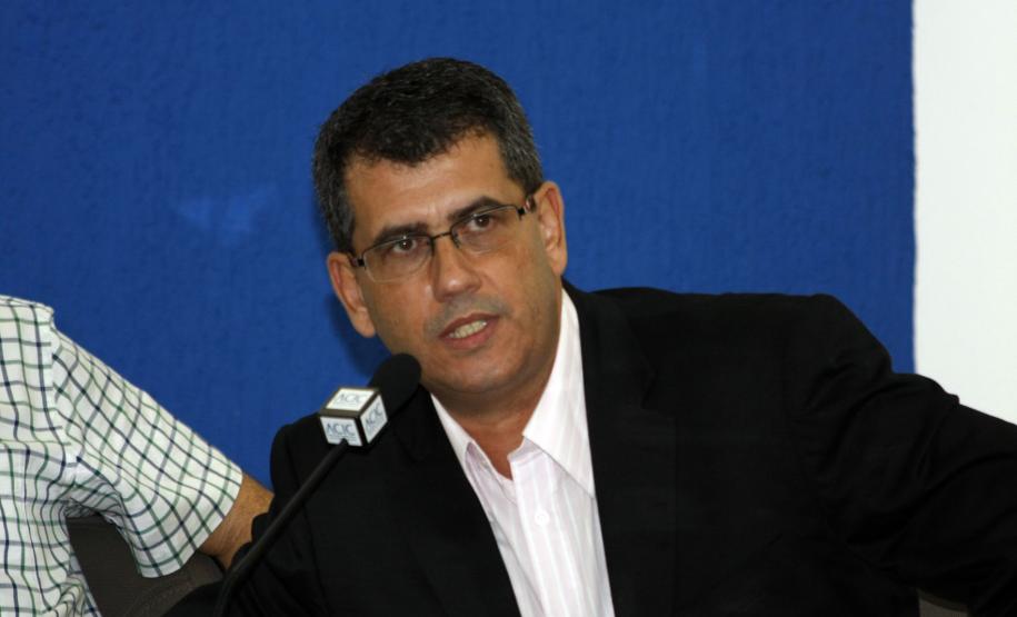 Primeiro ano de ações, projetos e  parcerias para recuperar Ferroeste Foto do presidente da Ferroeste