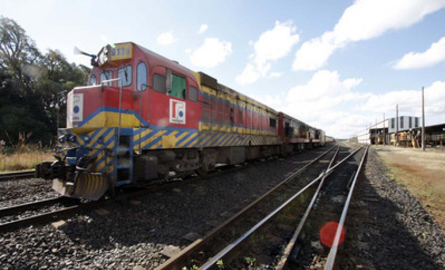 Em processo de recuperação, Ferroeste volta a operar no azul Em processo de recuperação, Ferroeste volta a operar no azul