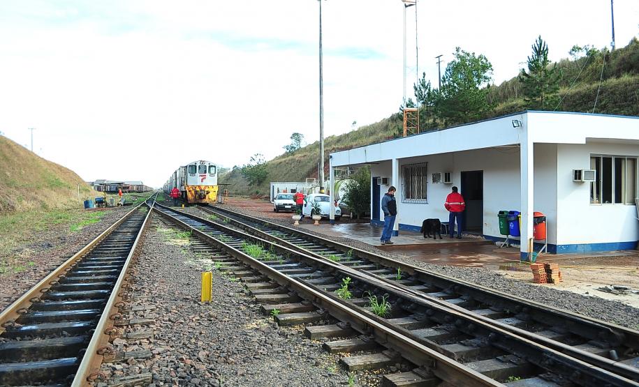 Ferroeste completa 24 anos
e prepara edital para 
compra de locomotivas